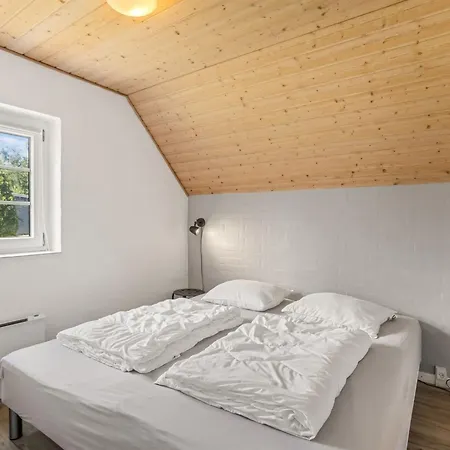 Tara - 900m From The Sea By Interhome בית נופש